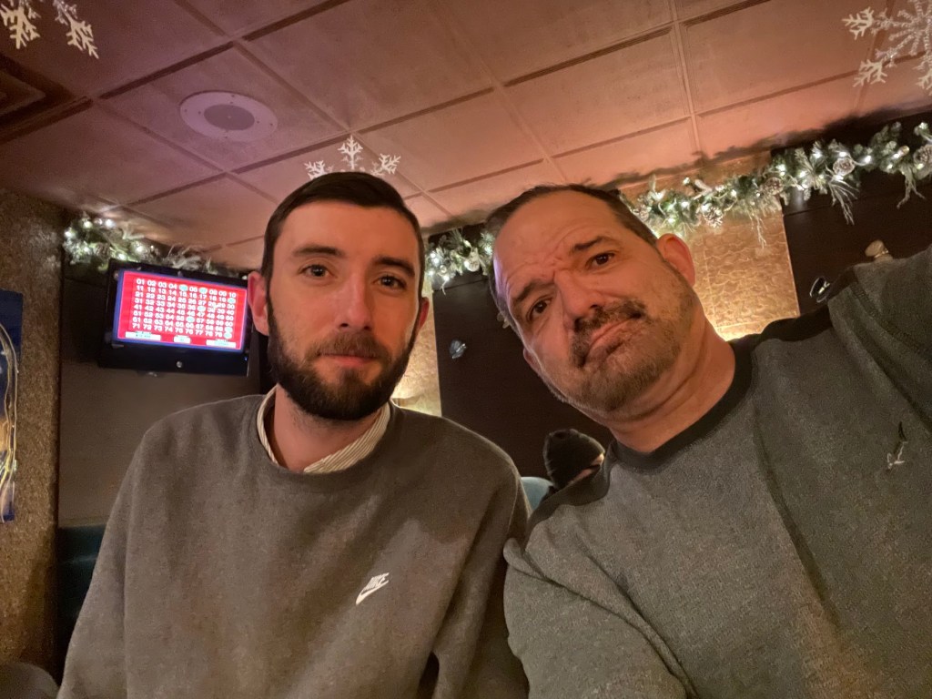 2 Buds Sit